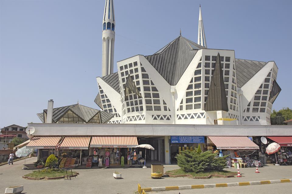 Akçakoca Merkez Camii